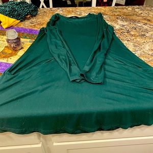 Teal tunic shirt with pockets.